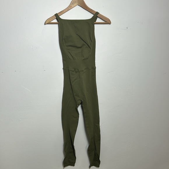 FP Movement Free People Good Karma High Neck Onesie Army Green XS/S NWOT - Picture 6 of 9